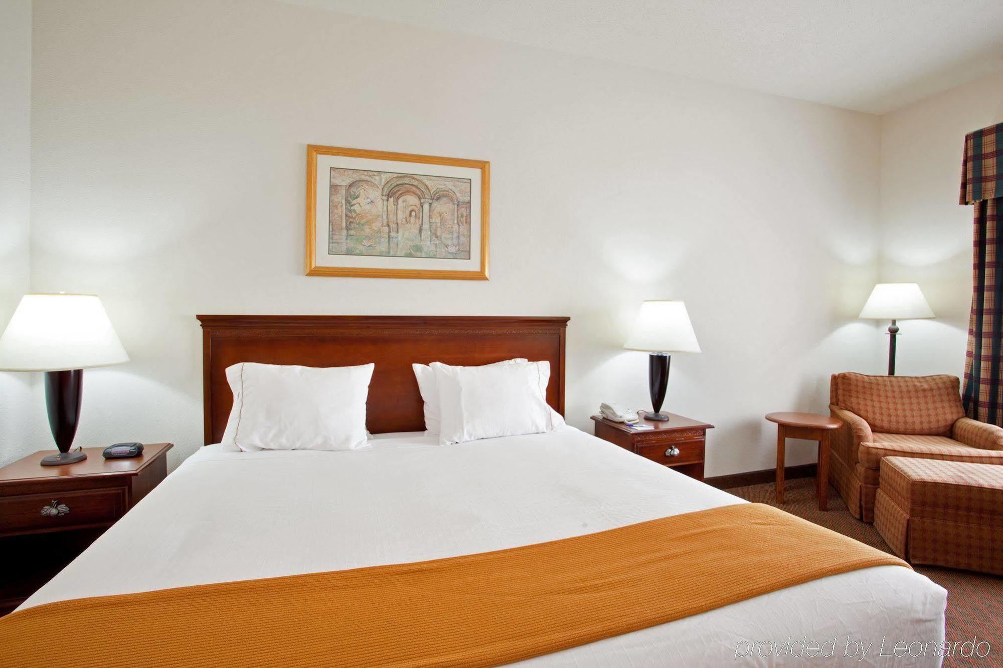 Holiday Inn Express Rochelle By Ihg Exterior foto